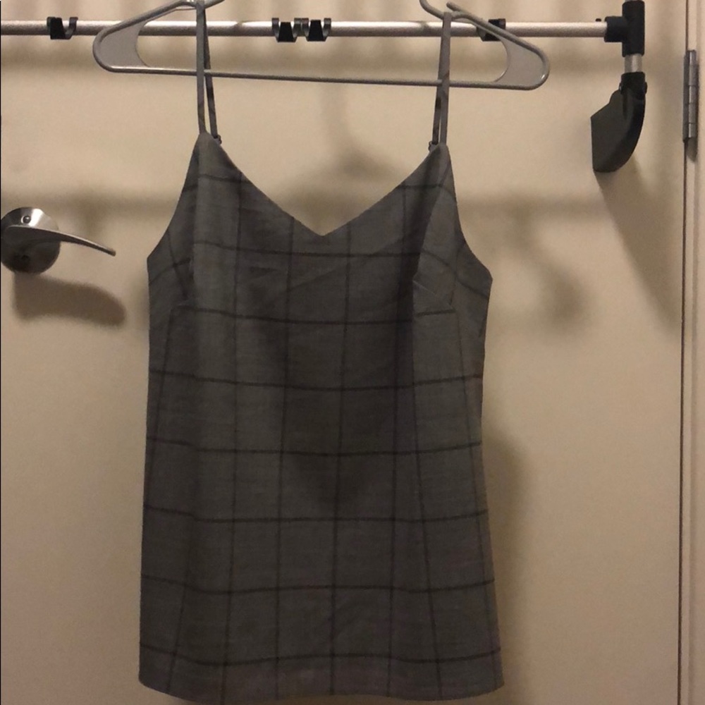 Grey tank
